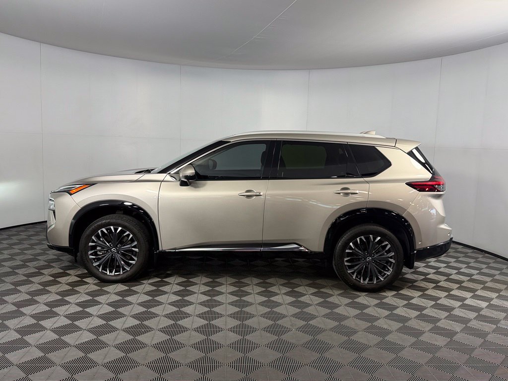 Used 2025 Nissan Rogue Platinum w/ Tech Package FWD image 13