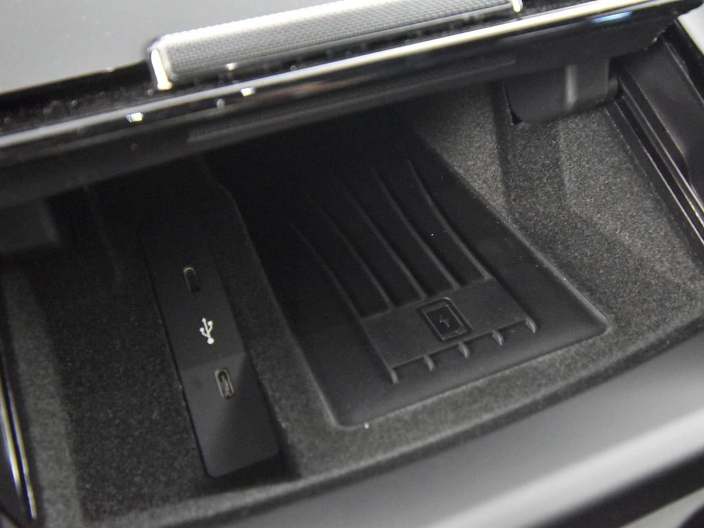 New 2025 Porsche Panamera 4 image 33