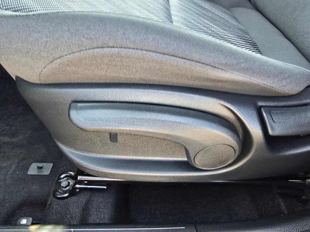 Used 2026 Kia Seltos LX AWD/4WD image 17