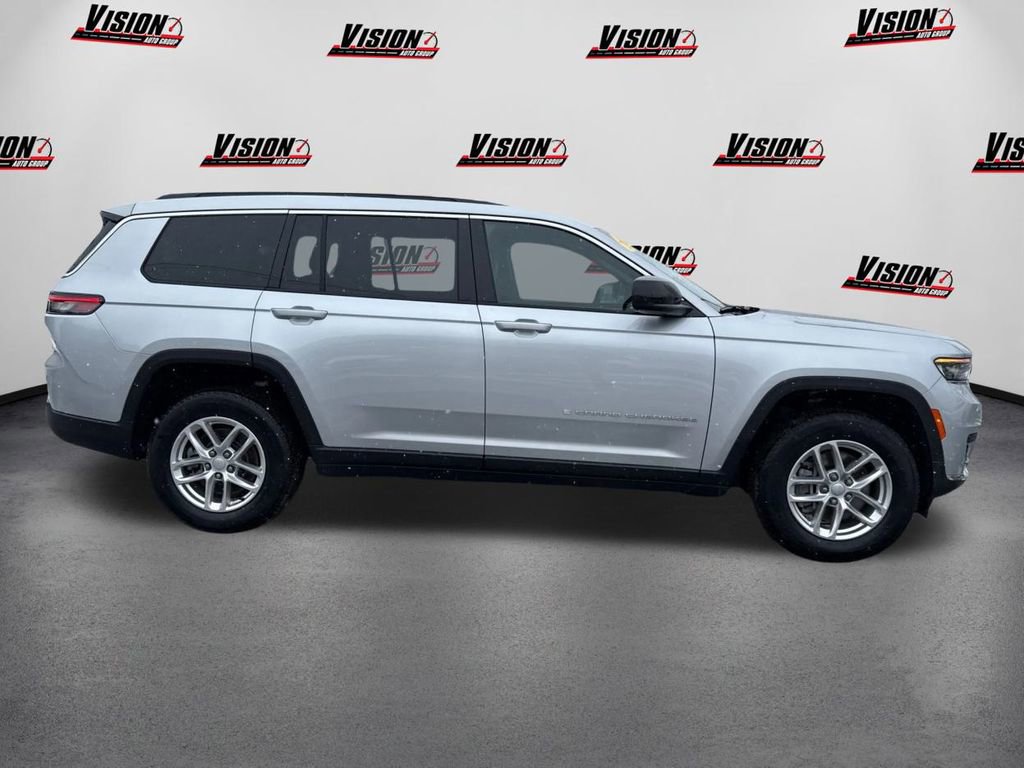 Used 2025 Jeep Grand Cherokee L Laredo w/ Luxury Tech Group I image 4