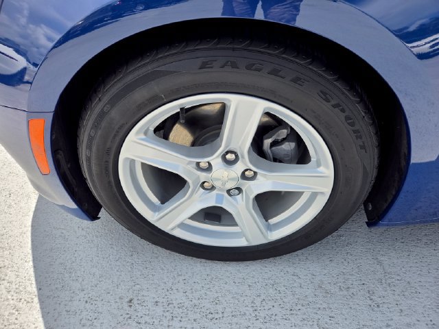 Used 2023 Chevrolet Camaro LT RWD image 41