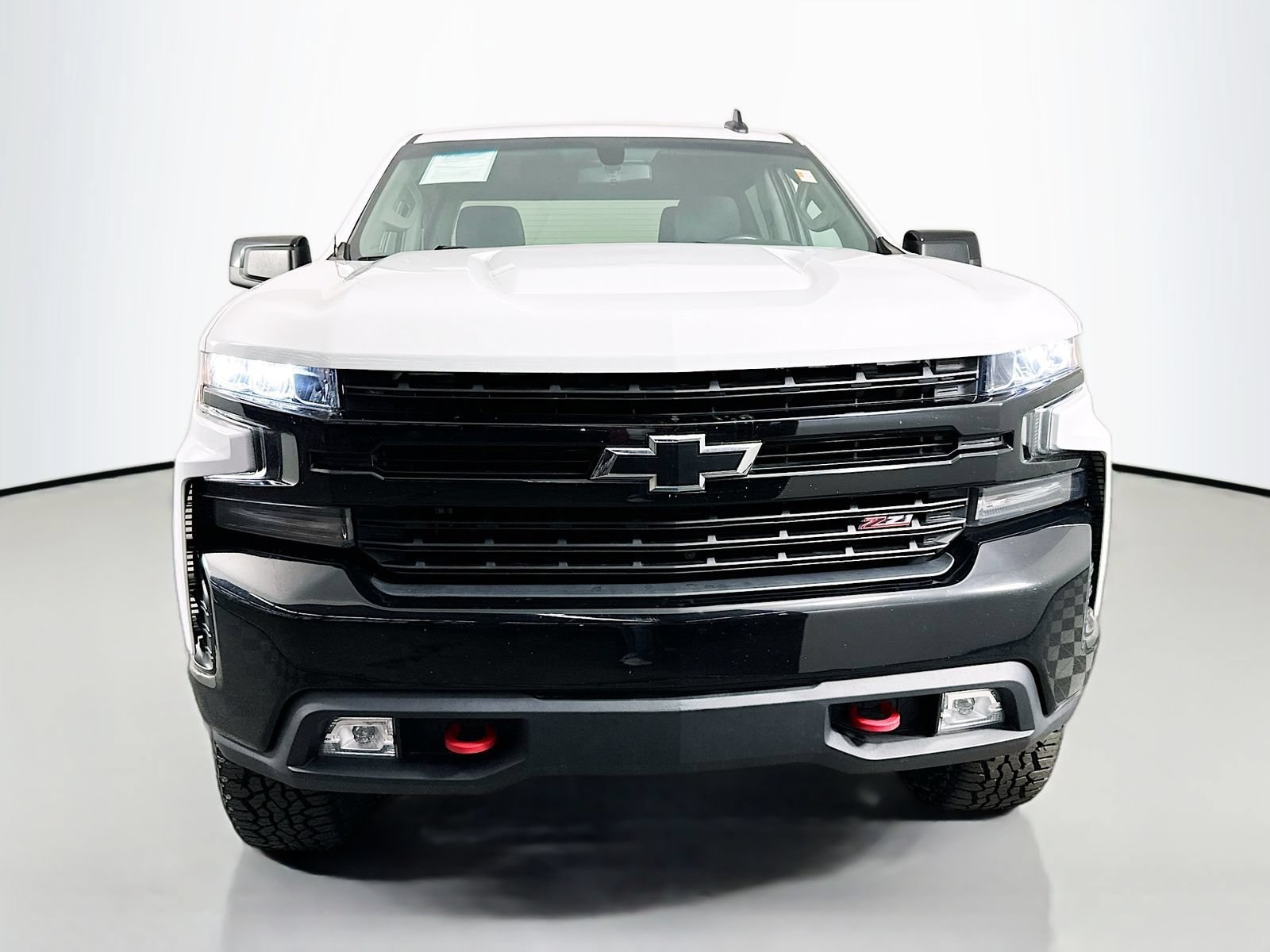 Used 2019 Chevrolet Silverado 1500 LT Trail Boss w/ Convenience Package AWD/4WD image 2