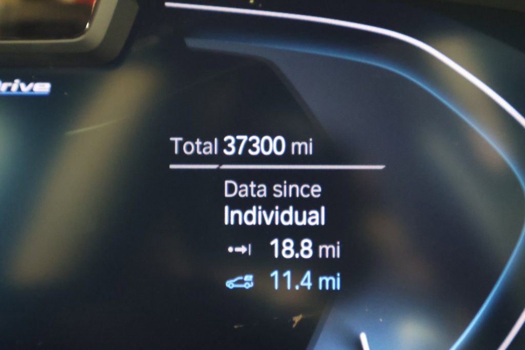 Used 2023 BMW X5 xDrive45e w/ Executive Package image 17