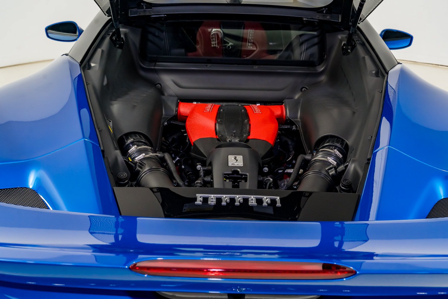 Certified 2022 Ferrari F8 Tributo RWD image 41