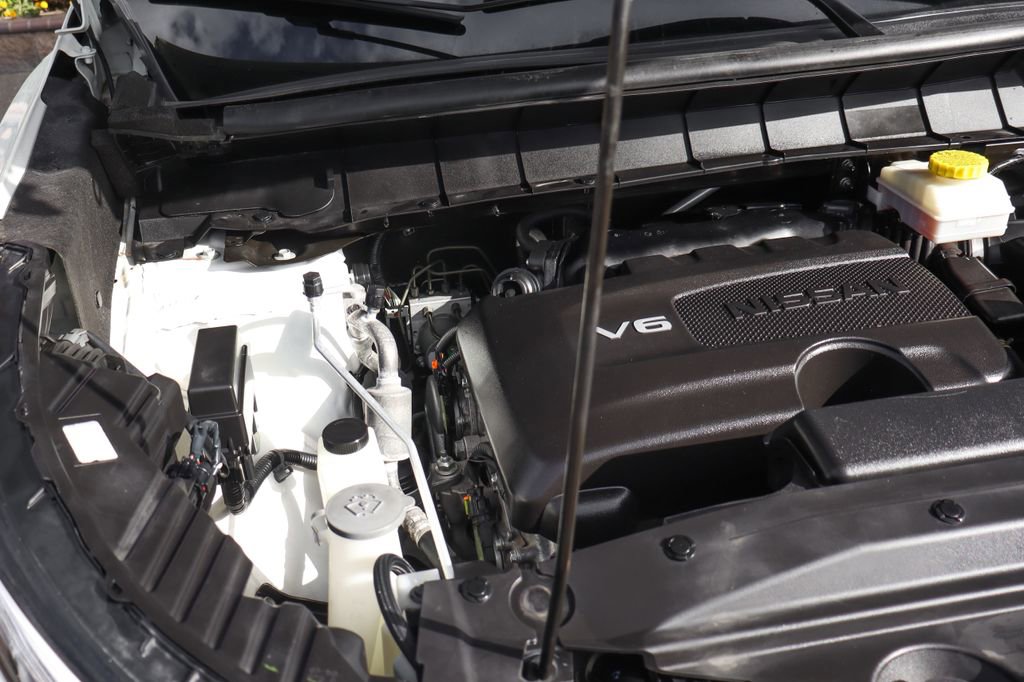 Used 2022 Nissan Pathfinder SL w/ SL Premium Package FWD image 11