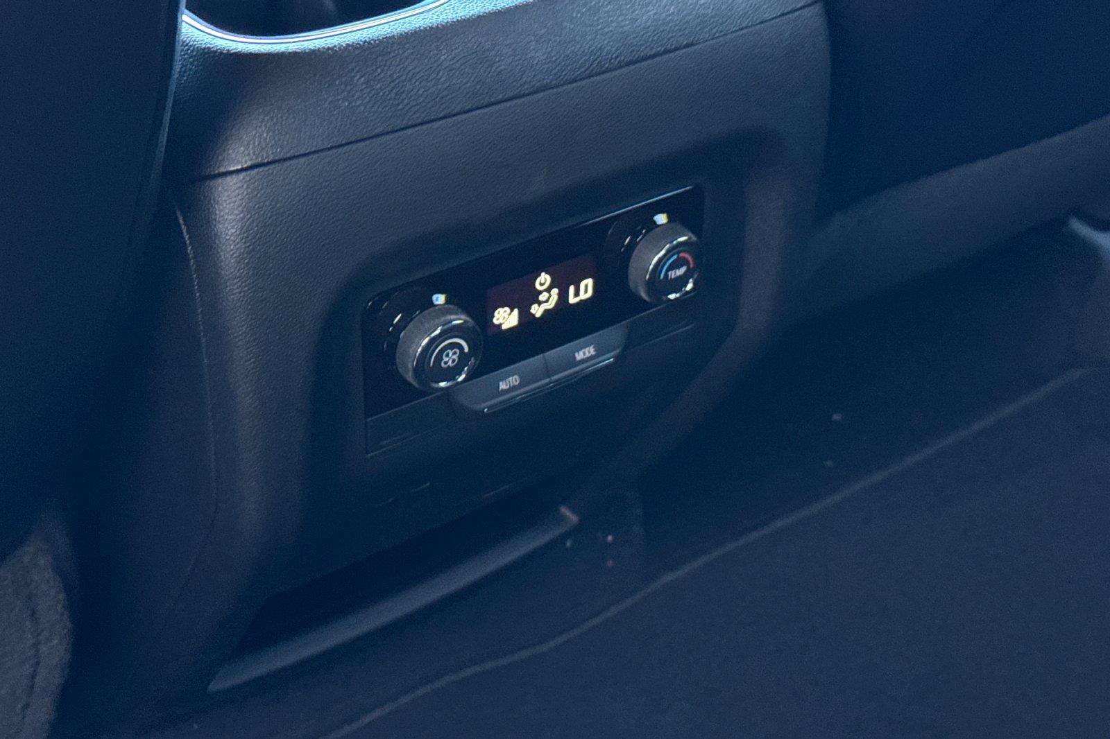 New 2026 Chevrolet Traverse LT image 16