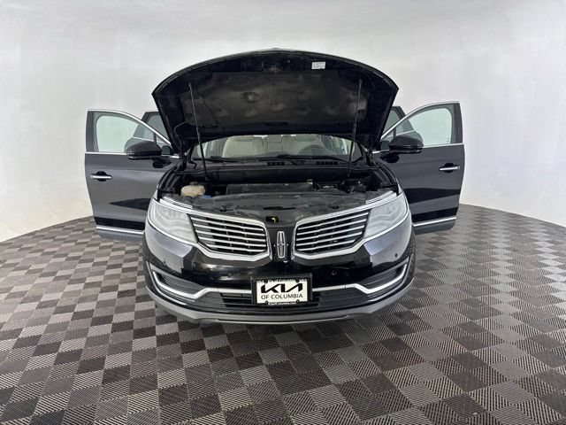 Used 2017 Lincoln MKX Reserve w/ Luxury Package AWD/4WD image 13