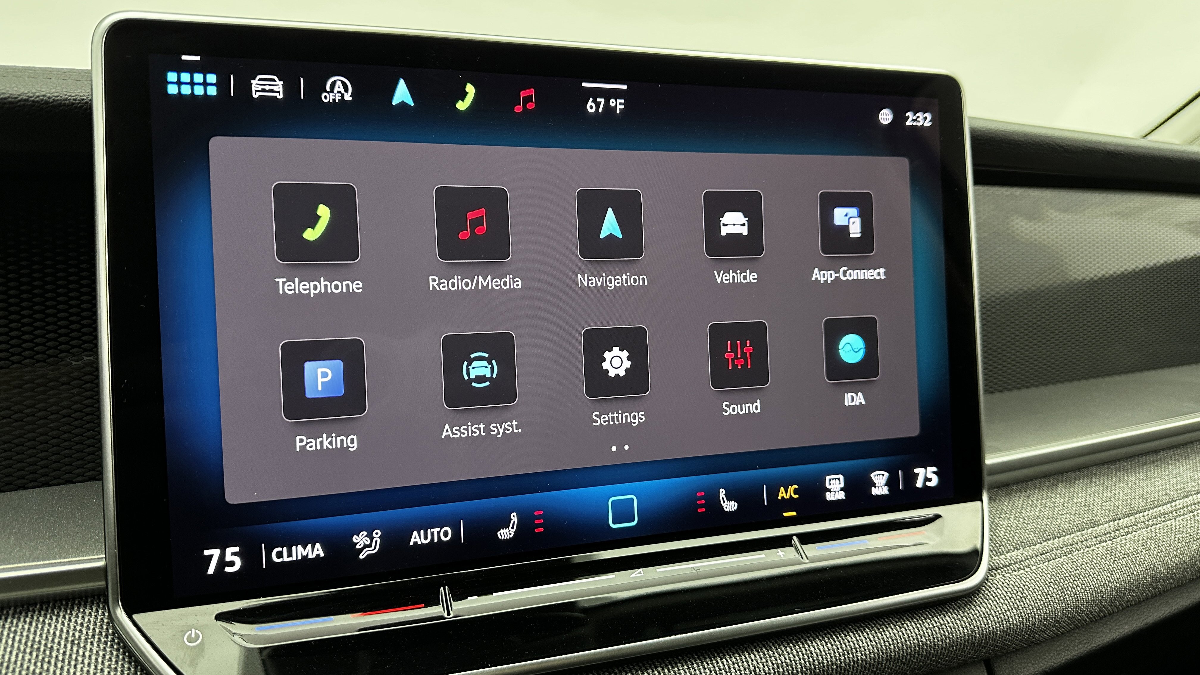 Used 2025 Volkswagen Tiguan S image 21