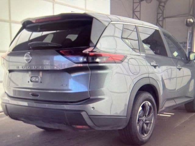 Certified 2025 Nissan Rogue SV AWD/4WD image 7