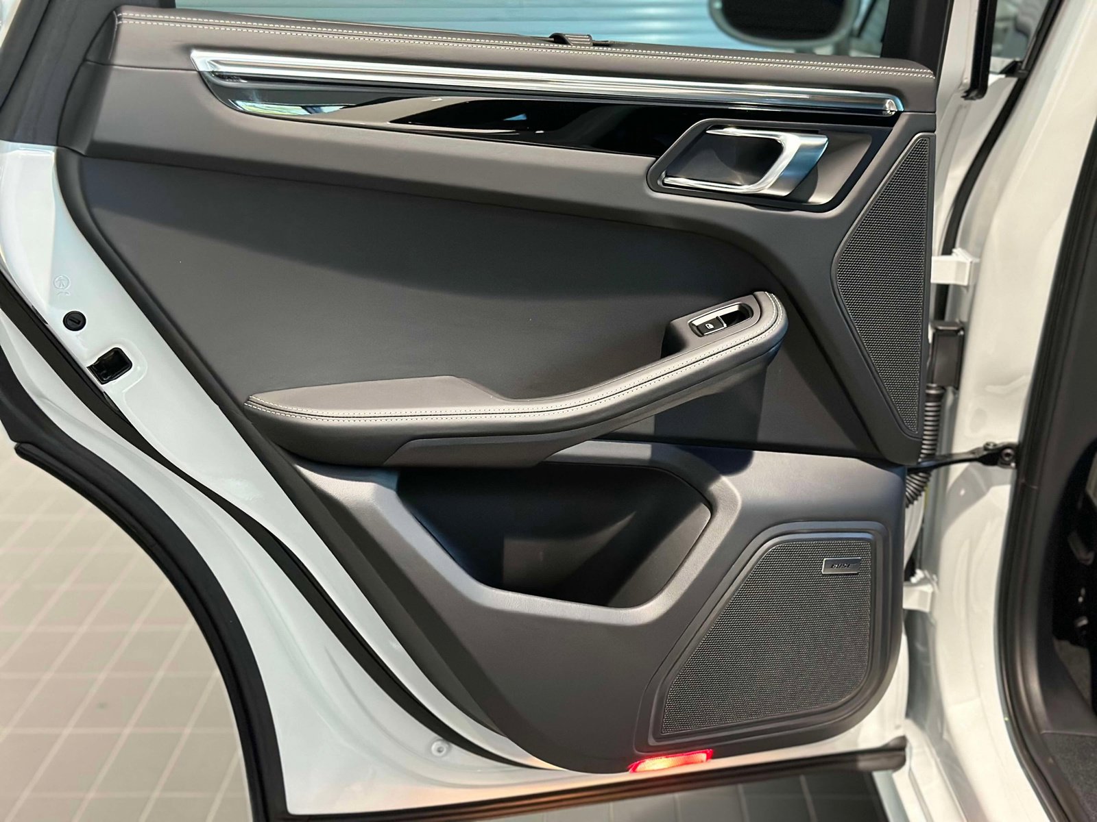 New 2026 Porsche Macan S image 14