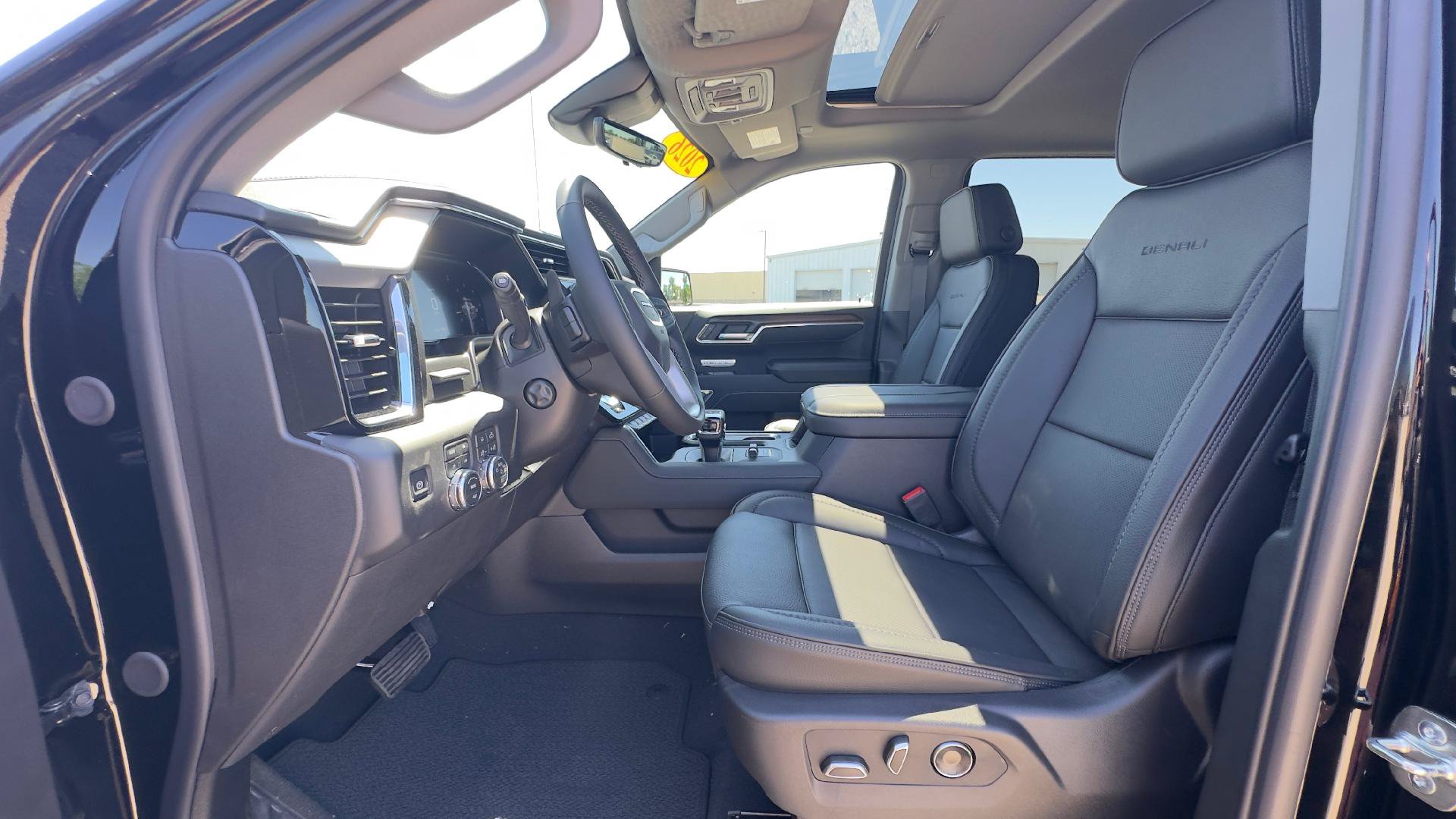 New 2026 GMC Sierra 1500 Denali w/ Denali Reserve Package AWD/4WD image 17