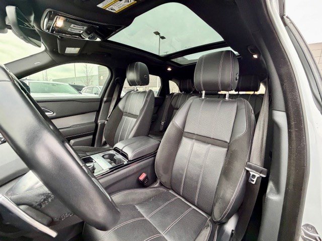 Used 2019 Land Rover Range Rover Velar R-Dynamic SE image 11