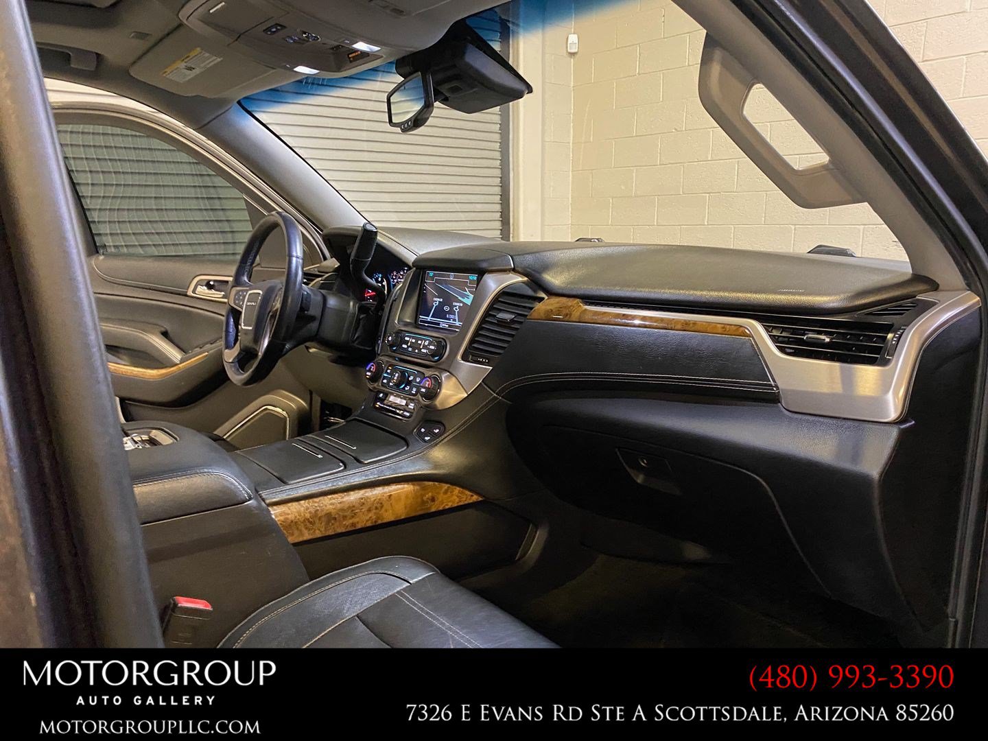 Used 2017 GMC Yukon XL Denali w/ Open Road Package RWD image 34