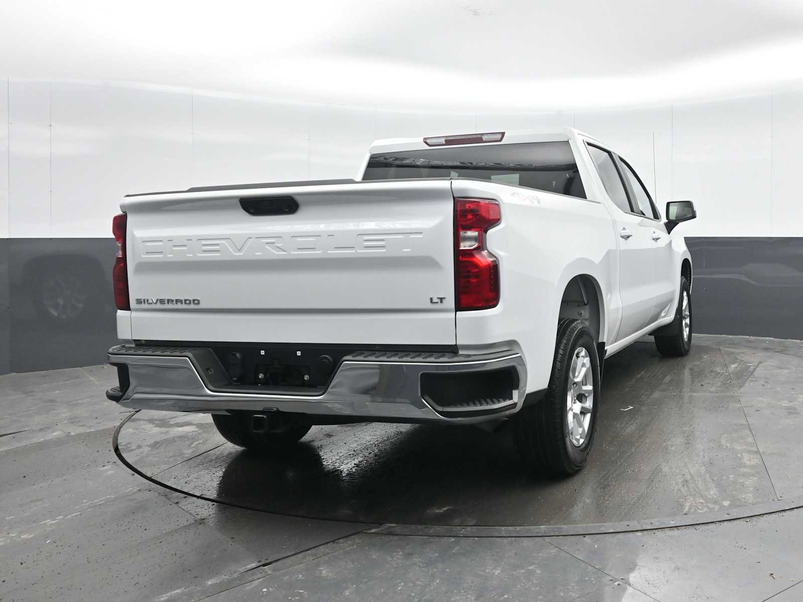 Used 2022 Chevrolet Silverado 1500 LT image 10