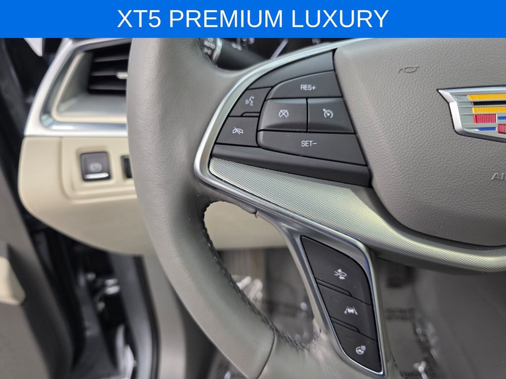 Used 2023 Cadillac XT5 Premium Luxury image 18