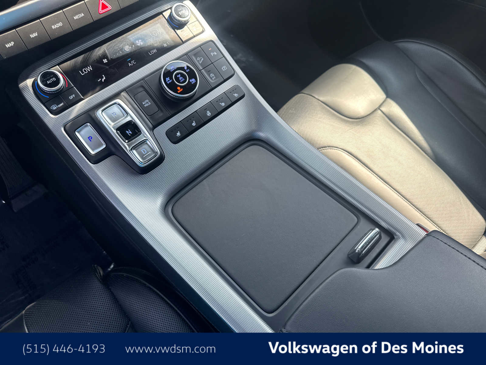 Used 2024 Hyundai Palisade Calligraphy image 16