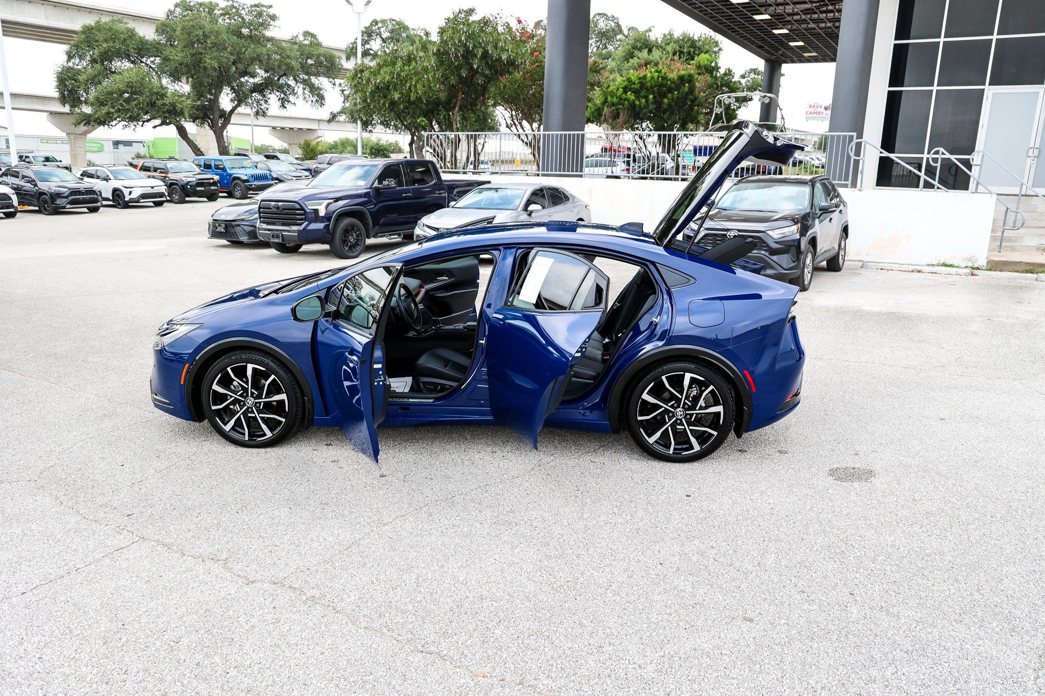 Certified 2026 Toyota Prius Plug-In Hybrid FWD image 11