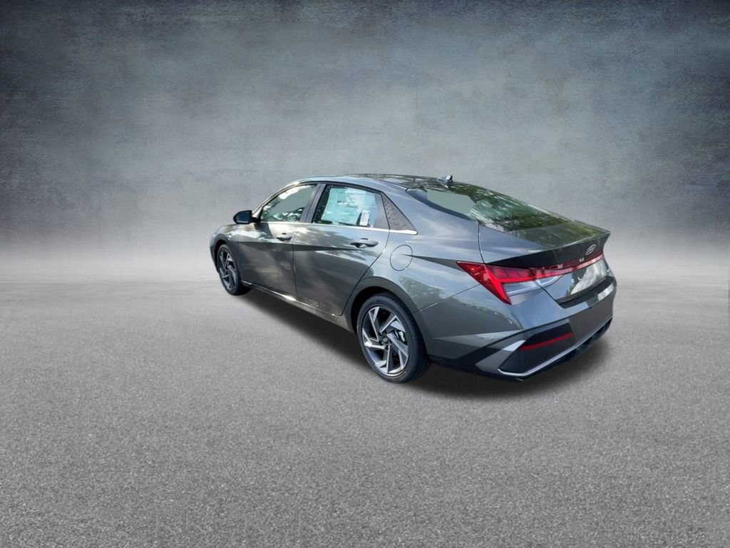 New 2025 Hyundai Elantra Limited image 16