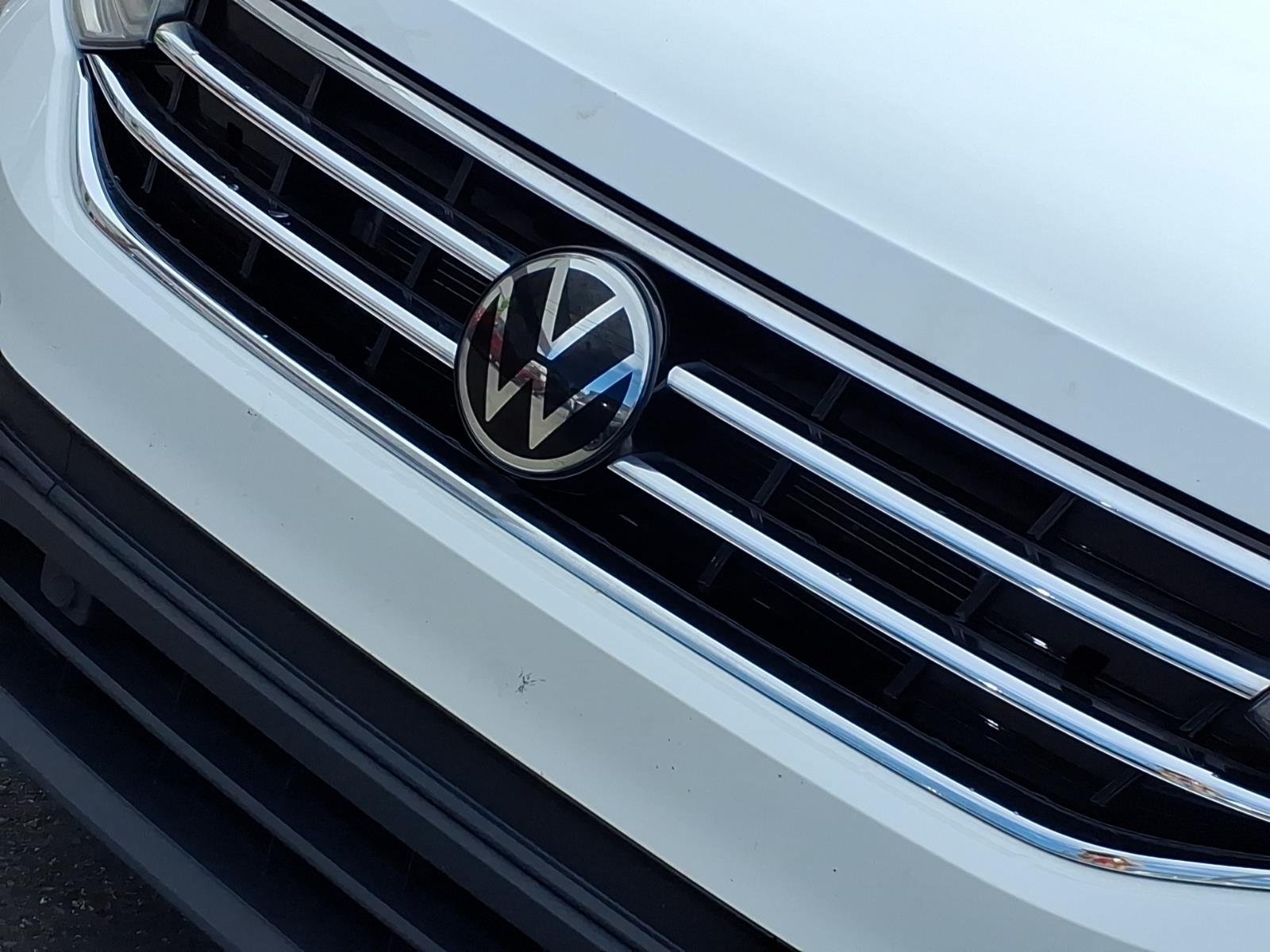 Used 2022 Volkswagen Tiguan SE AWD/4WD image 30