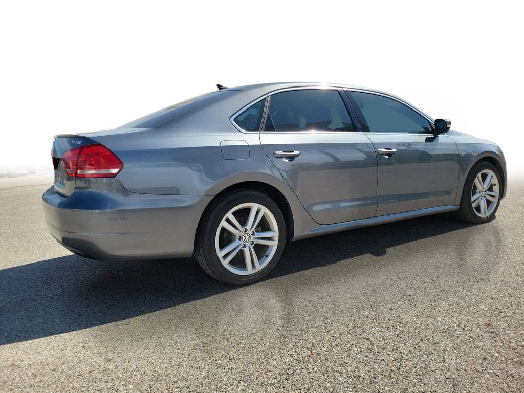 Used 2014 Volkswagen Passat TDI SE FWD image 4