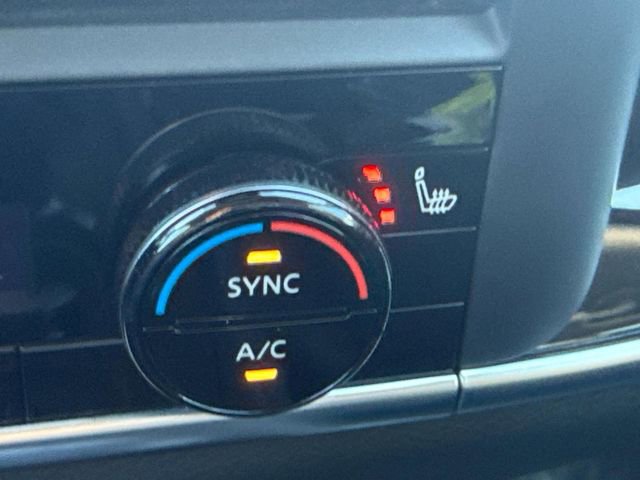 Certified 2025 Nissan Rogue SV image 23