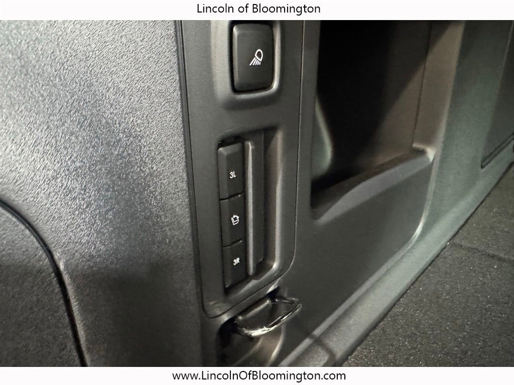 New 2026 Lincoln Navigator L Black Label AWD/4WD image 32