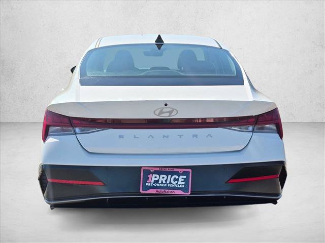 Used 2025 Hyundai Elantra SEL FWD image 6