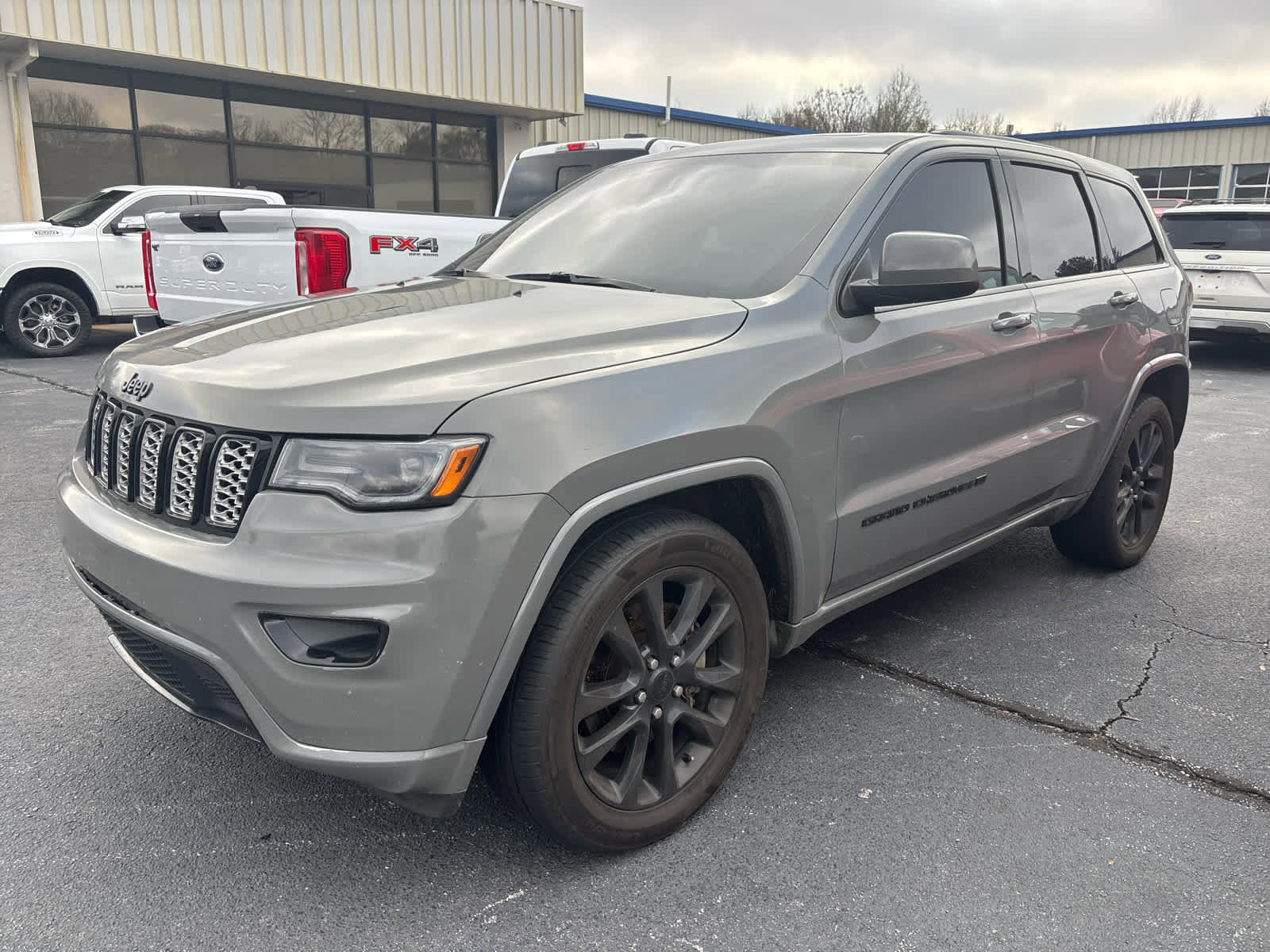 Used 2022 Jeep Grand Cherokee Laredo X