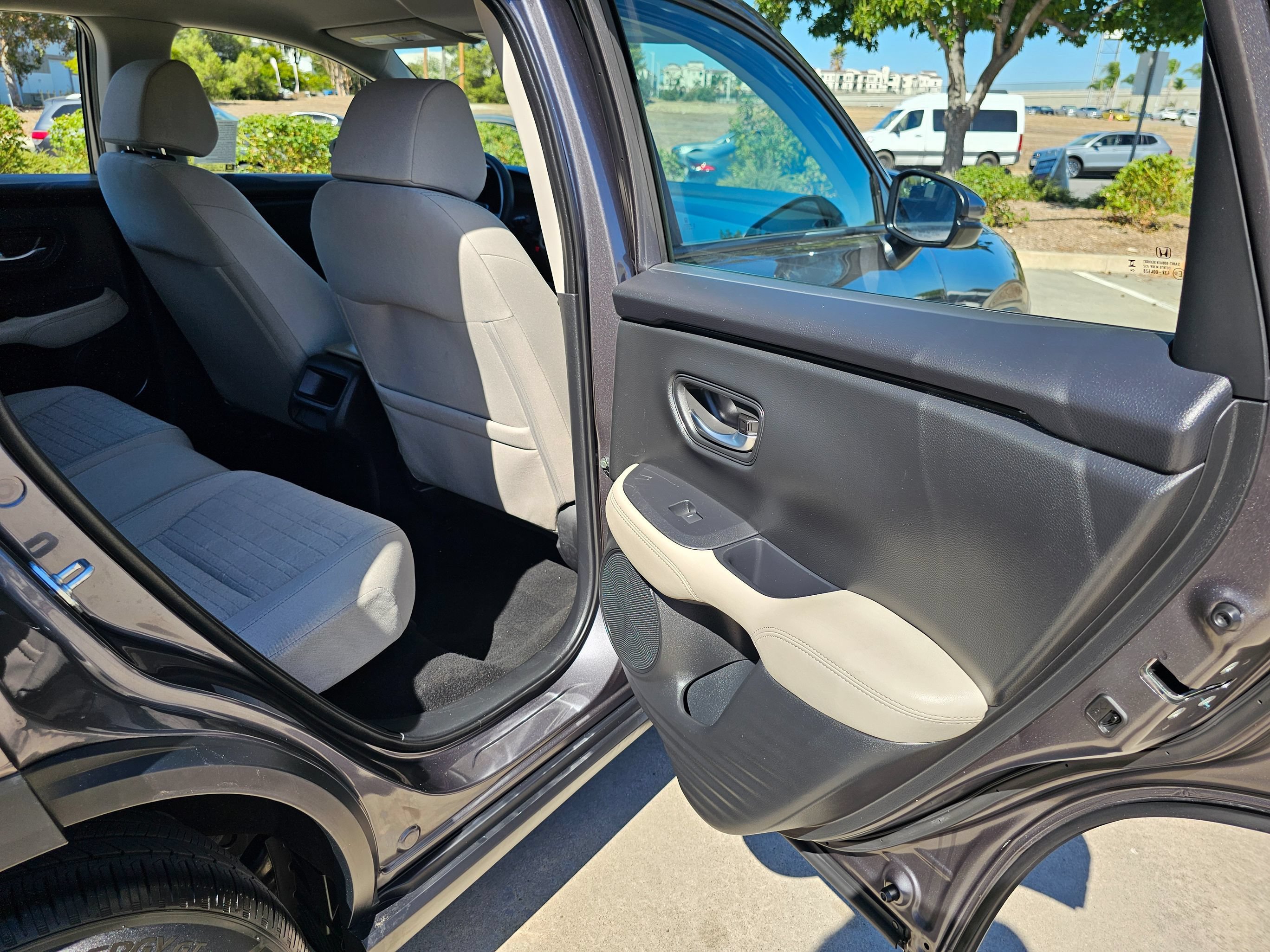 Used 2025 Honda HR-V LX image 29