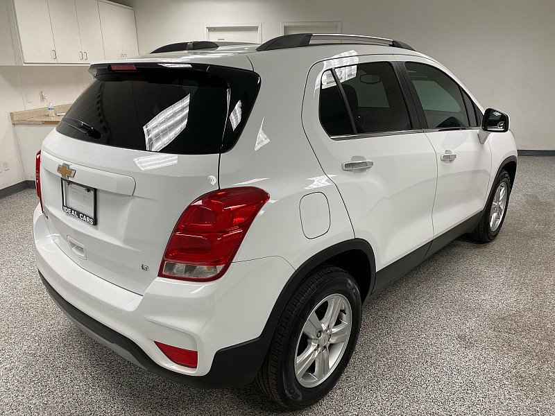 Used 2020 Chevrolet Trax LT w/ LT Convenience Package image 5