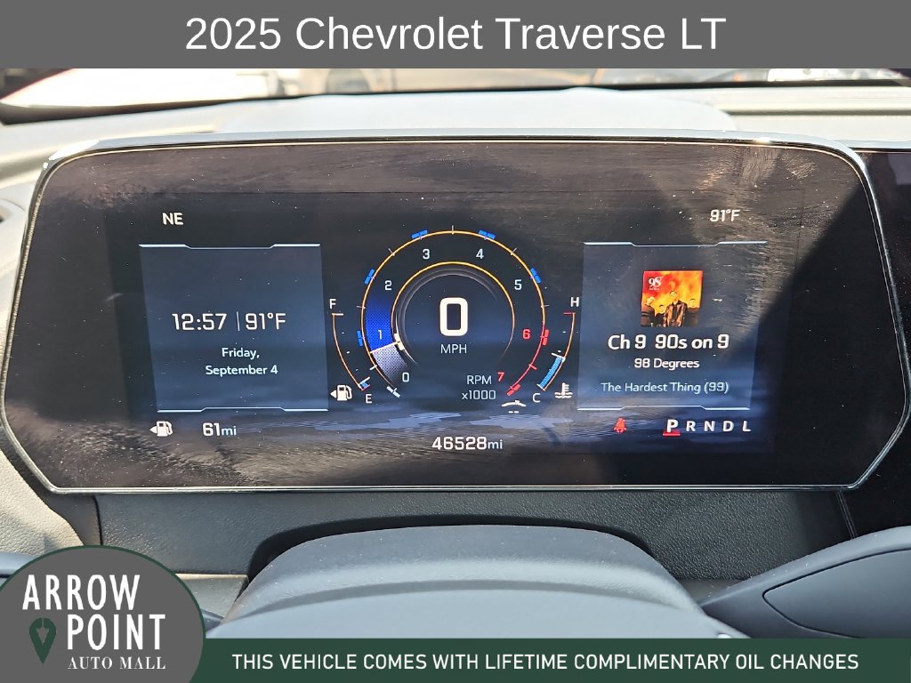 Used 2025 Chevrolet Traverse LT FWD image 26