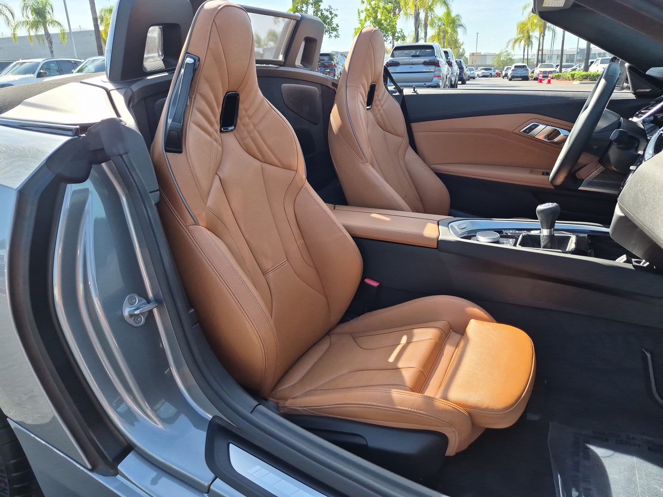 Used 2025 BMW Z4 M40i w/ Edition RWD image 31
