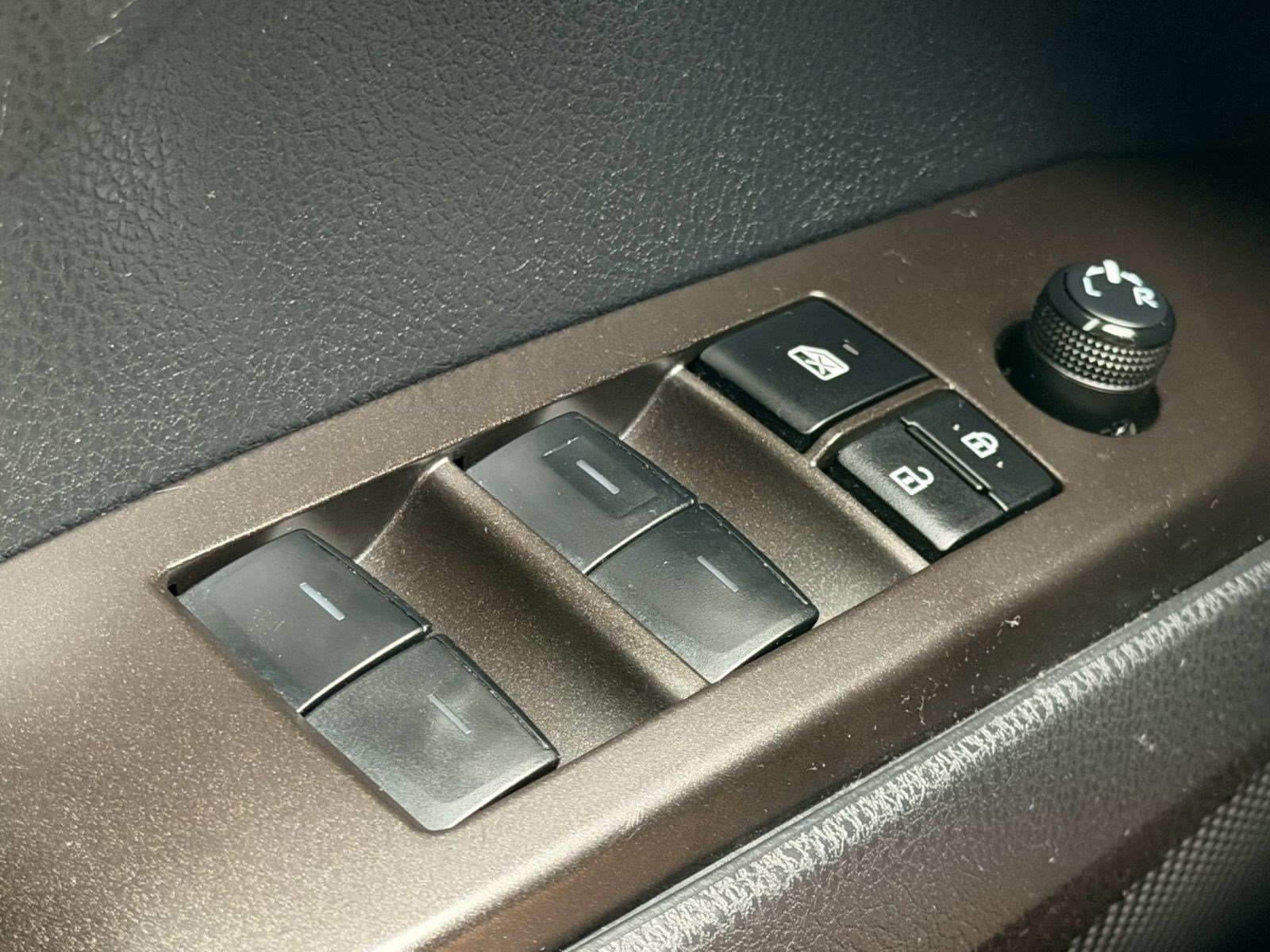 Used 2023 Toyota Camry LE w/ Convenience Package FWD image 32