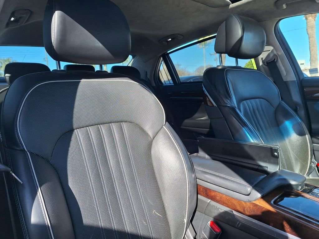 Used 2017 Genesis G90 3.3T Premium image 32