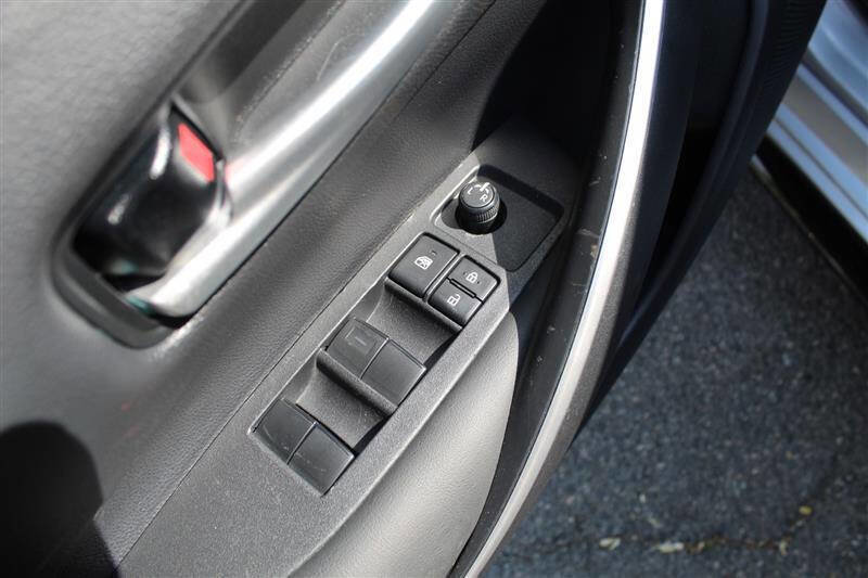 Used 2021 Toyota Corolla SE w/ Carpet Mat Package (TMS) image 12