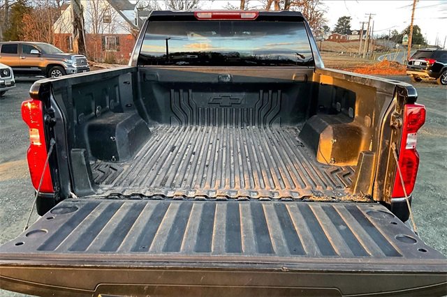 Used 2023 Chevrolet Silverado 1500 LT image 25