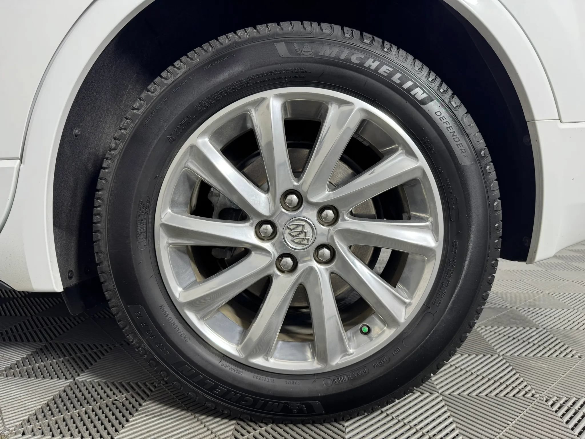 Used 2020 Buick Envision Essence FWD image 47
