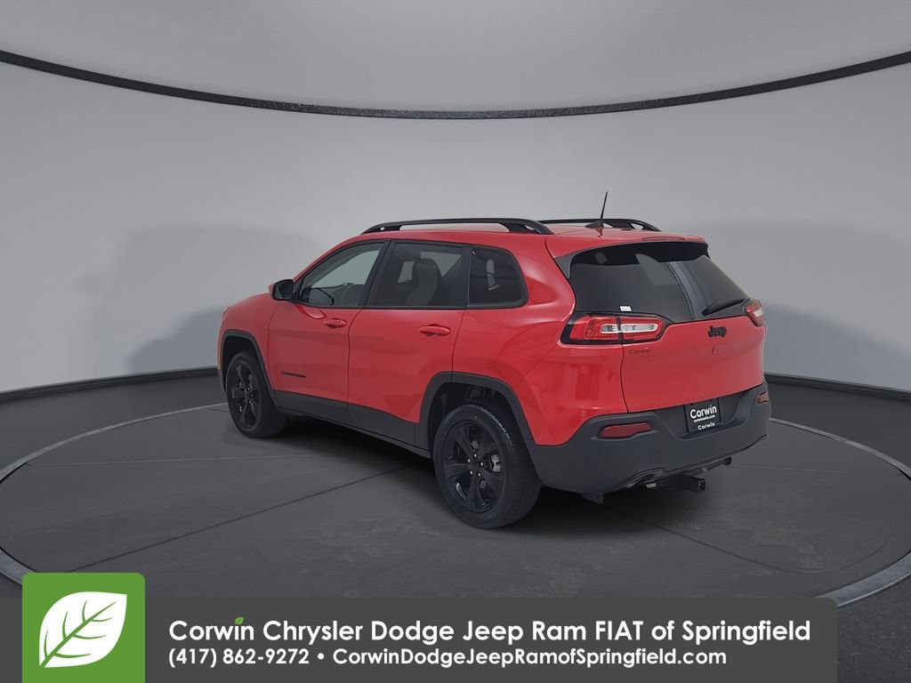 Certified 2018 Jeep Cherokee Latitude w/ Altitude Package FWD image 11