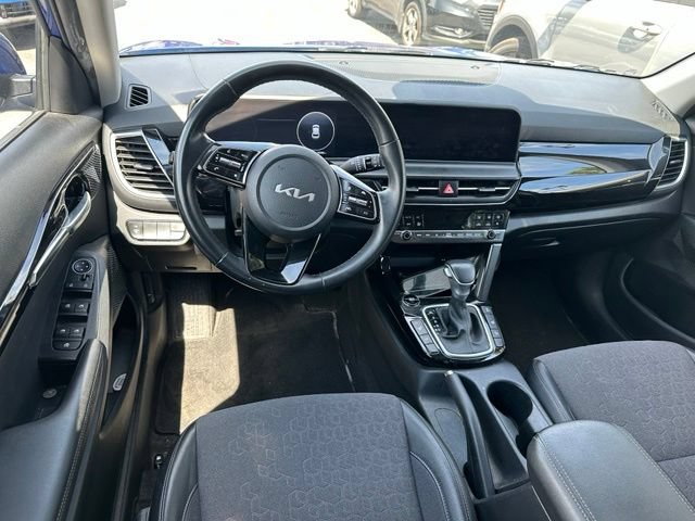 Used 2025 Kia Seltos X-Line AWD/4WD image 10