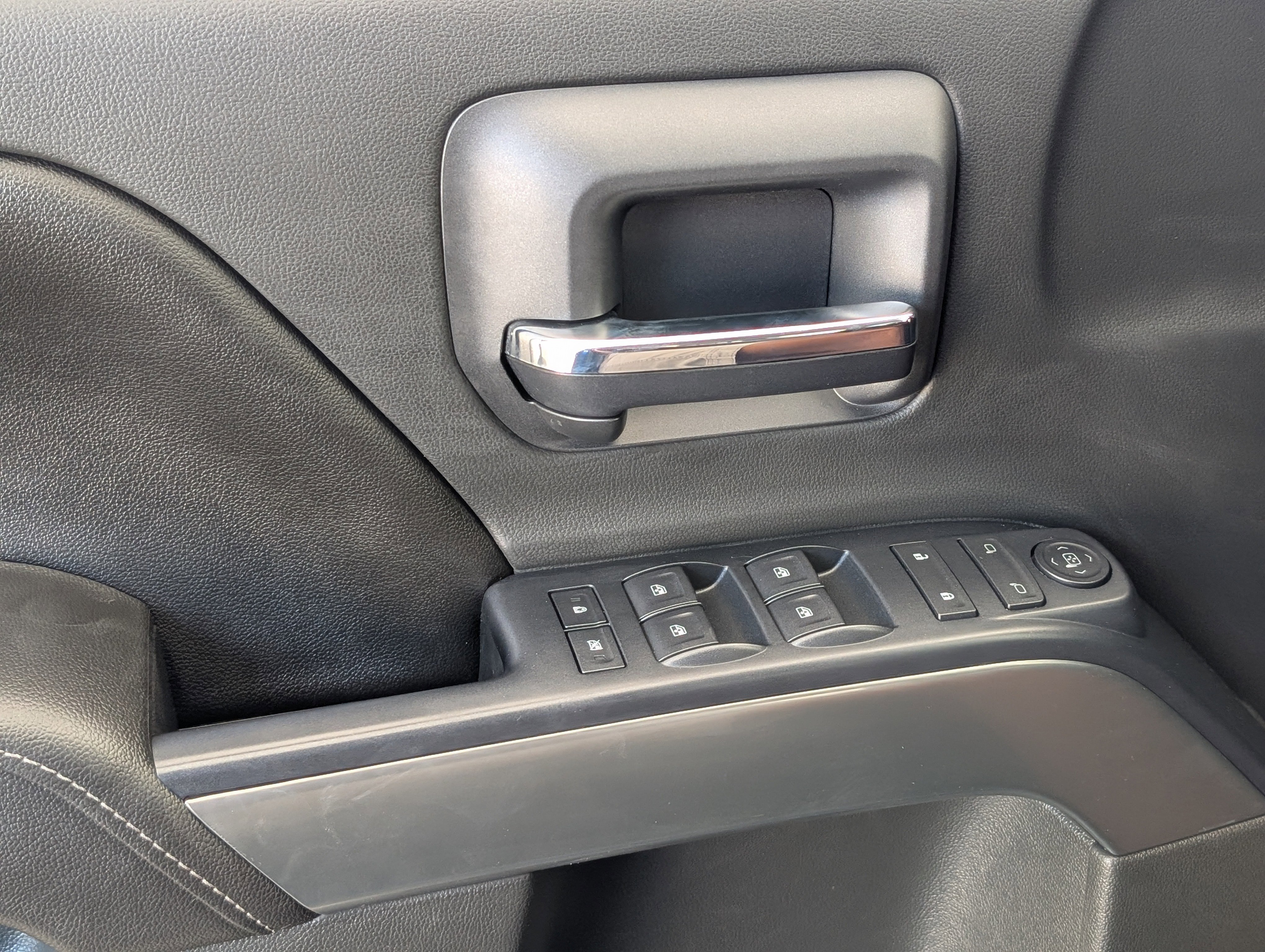 Used 2017 Chevrolet Silverado 1500 LT w/ All Star Edition RWD image 15