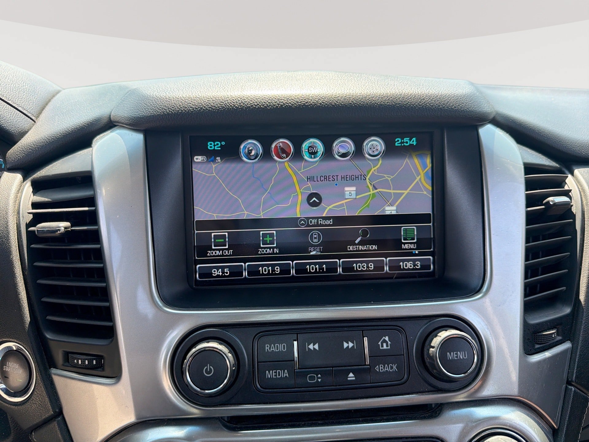 Used 2019 Chevrolet Suburban Premier w/ Premier Plus Edition AWD/4WD image 20