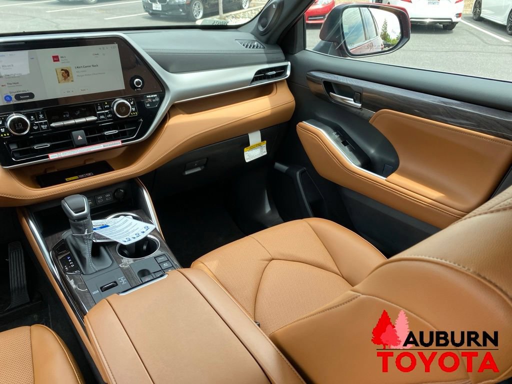 New 2026 Toyota Highlander Platinum AWD/4WD image 28