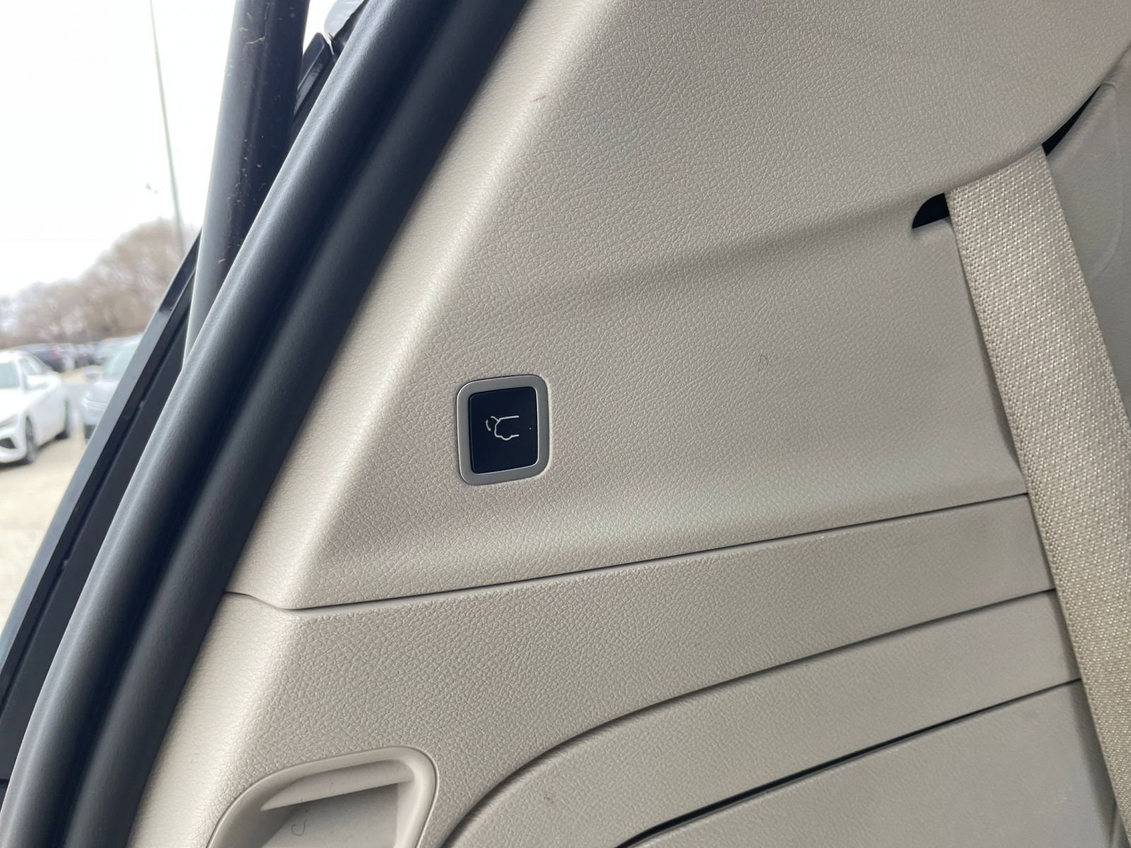 Used 2023 Chrysler Pacifica Touring-L image 23