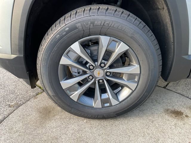 New 2026 Chevrolet Equinox LT image 11