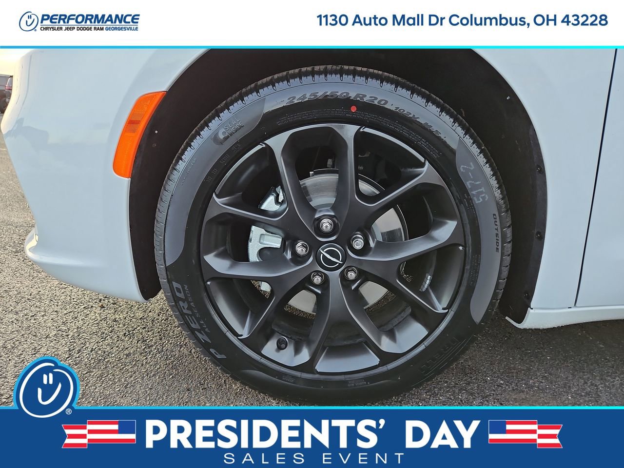 New 2026 Chrysler Pacifica Select w/ S Appearance Package image 9