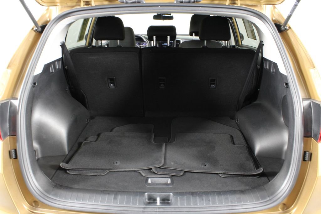 Used 2020 Kia Sportage LX image 14