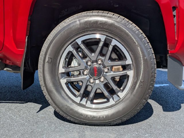 Certified 2025 Toyota Tacoma TRD Sport AWD/4WD image 15