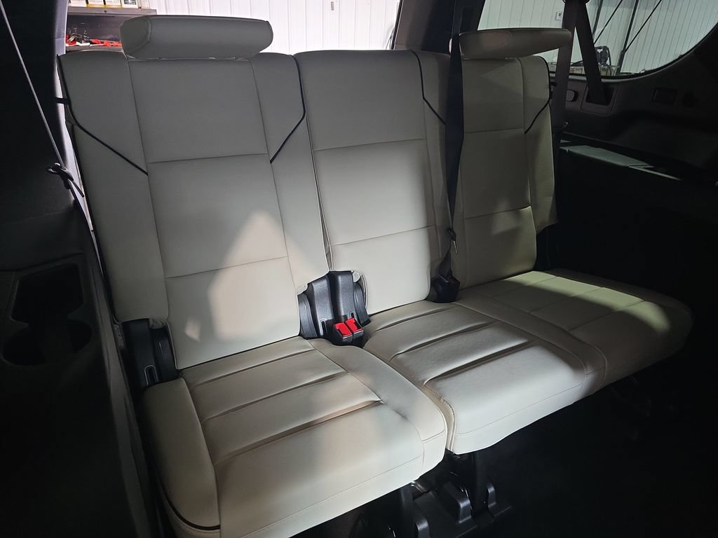 Used 2022 Cadillac Escalade ESV Sport AWD/4WD image 25