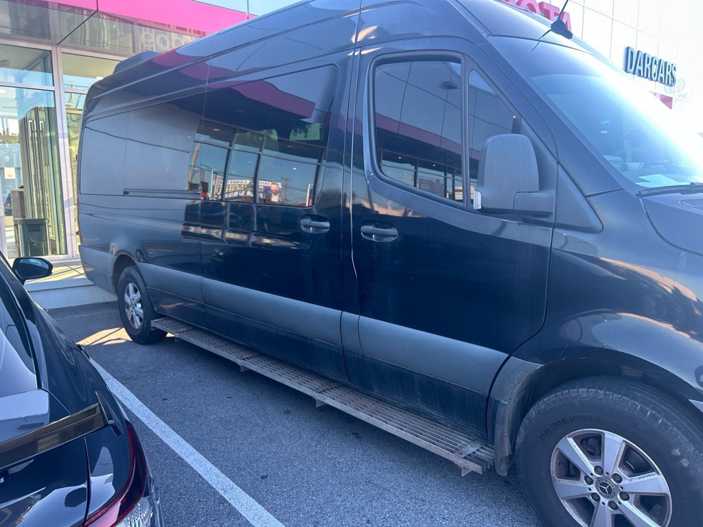 Used 2020 Mercedes-Benz Sprinter 2500 image 3