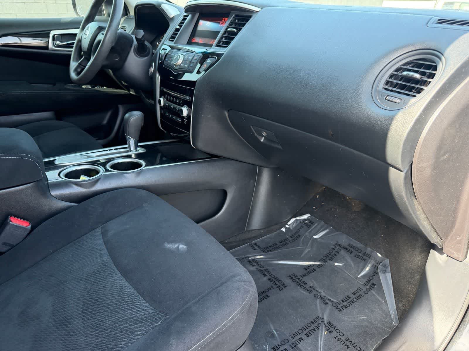Used 2015 Nissan Pathfinder S FWD image 10
